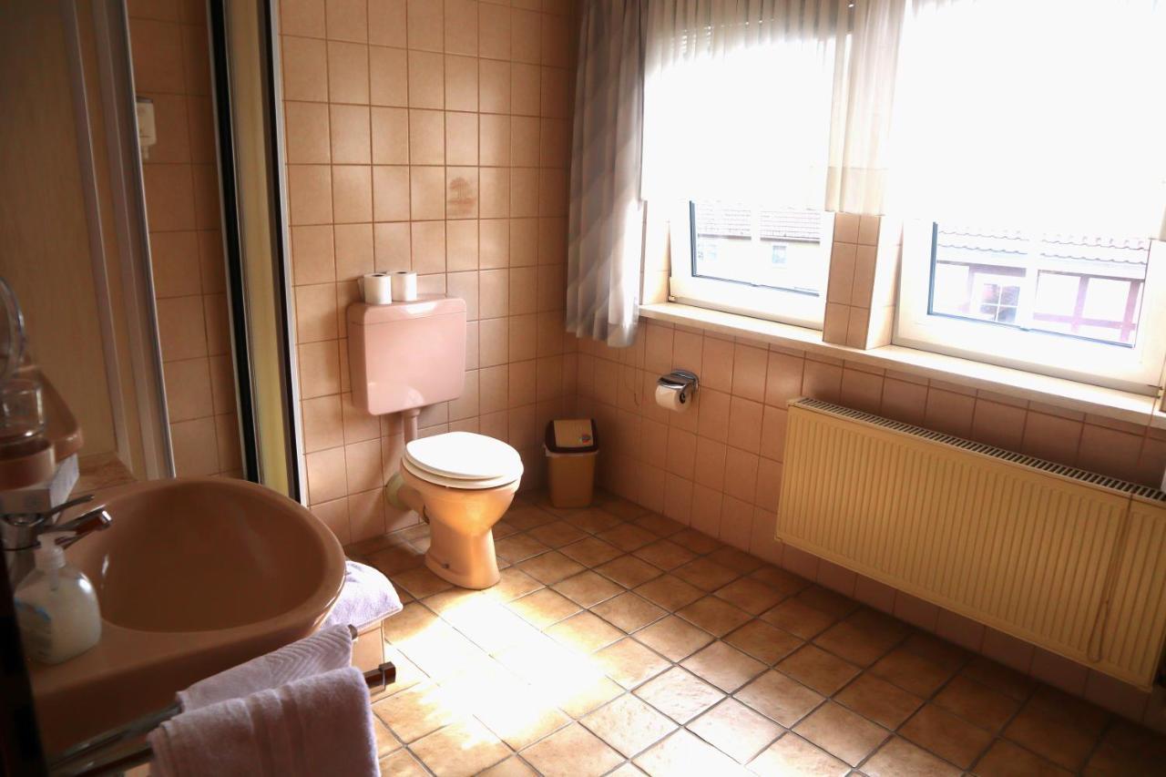 Pension Zur Harburg Hotel Uslar Exterior foto