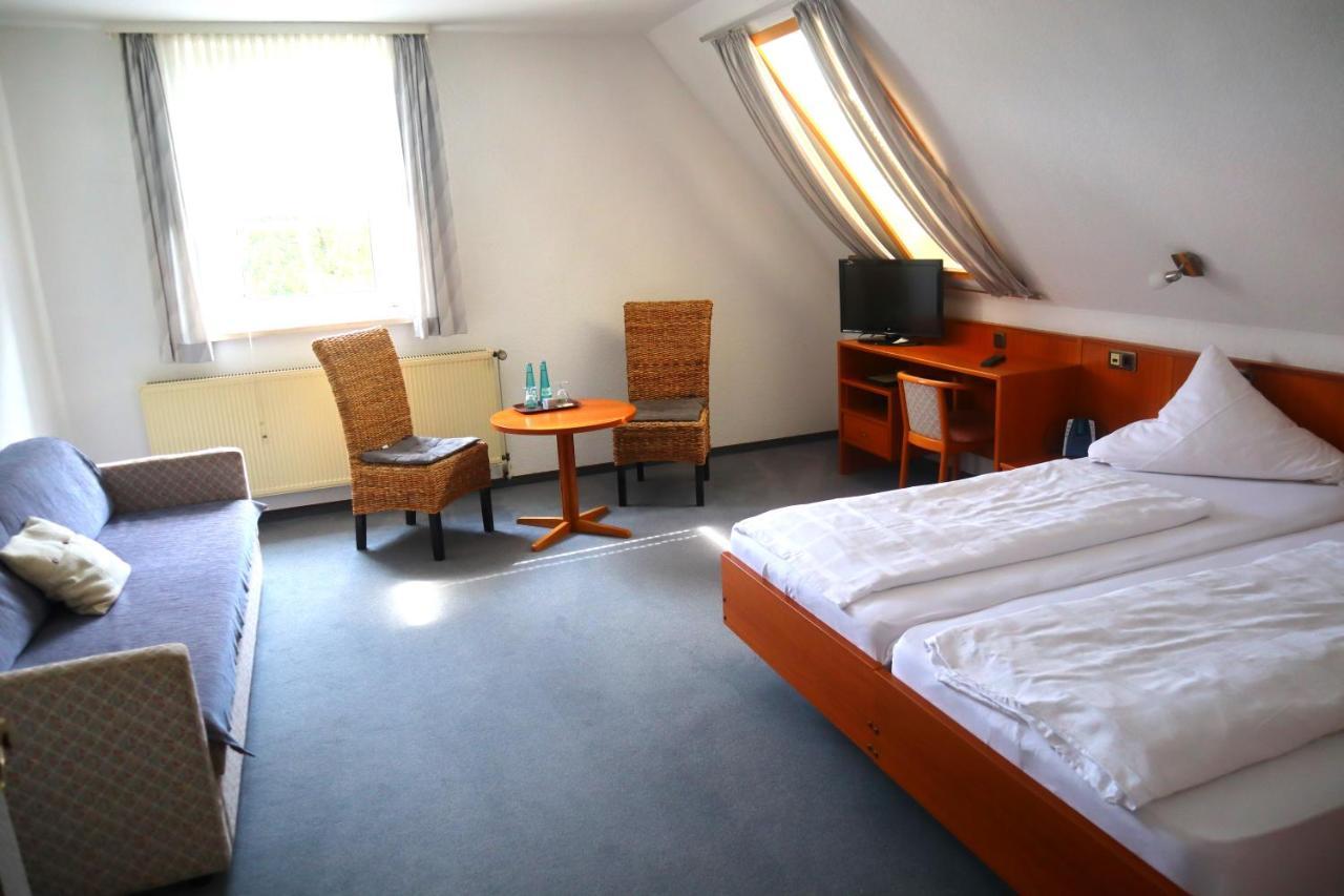 Pension Zur Harburg Hotel Uslar Exterior foto