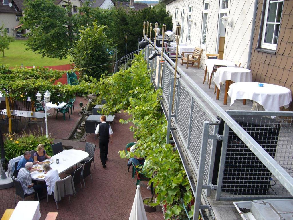 Pension Zur Harburg Hotel Uslar Exterior foto